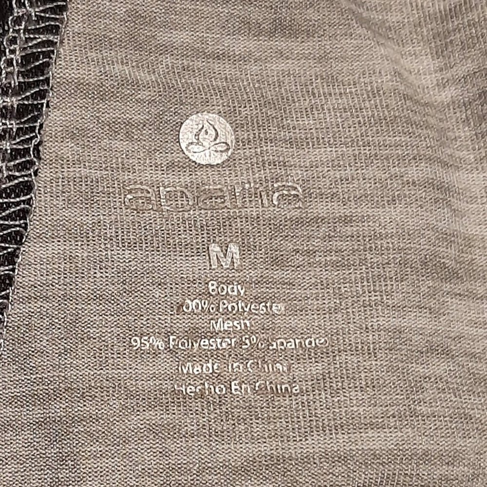 Apana Yoga Shirt Medium - Picture 8 of 8